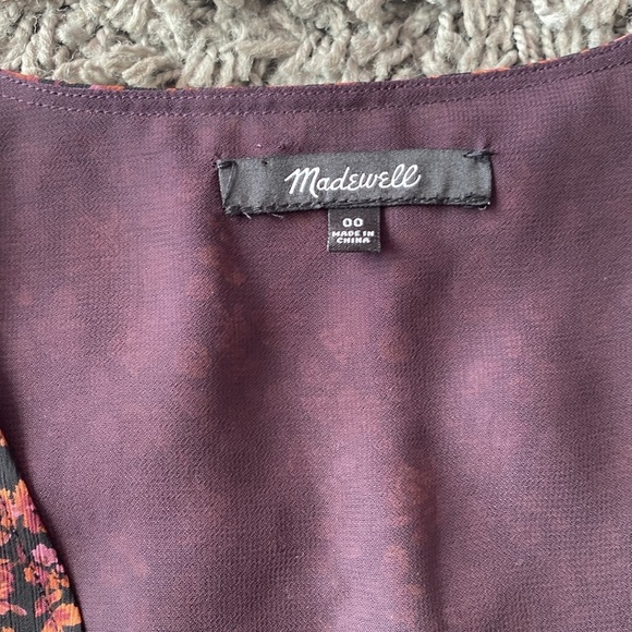 Madewell (Re)sourced Georgette Smocked-Cuff Button-Front Top in Orchard Floral - Picture 8 of 16